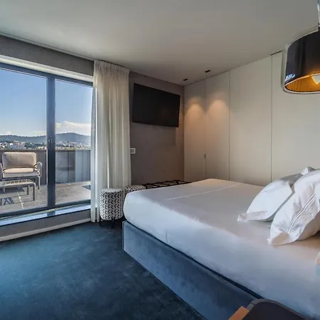 Lux Housing Seculo Xxi * Braga