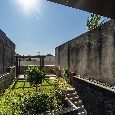 Lux Housing Seculo Xxi * Braga