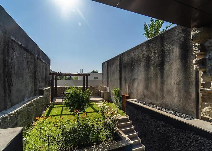 Lux Housing Seculo Xxi * Braga